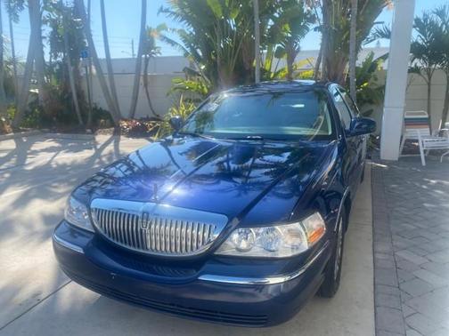 2008 Lincoln Town Car Signature Limited