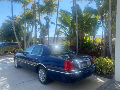 2008 Lincoln Town Car Signature Limited