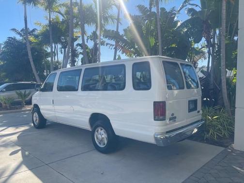 2006 Ford E350 Super Duty XLT