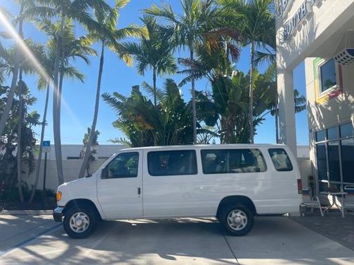 2006 Ford E350 Super Duty XLT