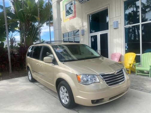 2010 Chrysler Town & Country Touring