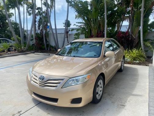 2010 Toyota Camry LE