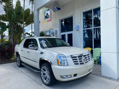 2011 Cadillac Escalade EXT Base