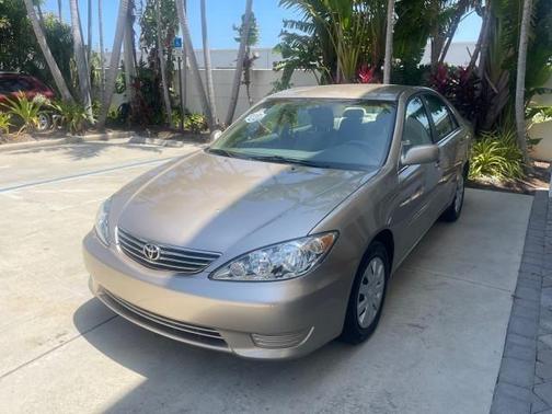 2005 Toyota Camry LE