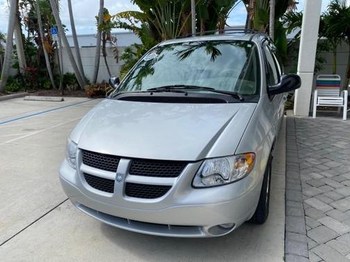Bright Silver Metallic 2003 Dodge Grand Caravan Sport
