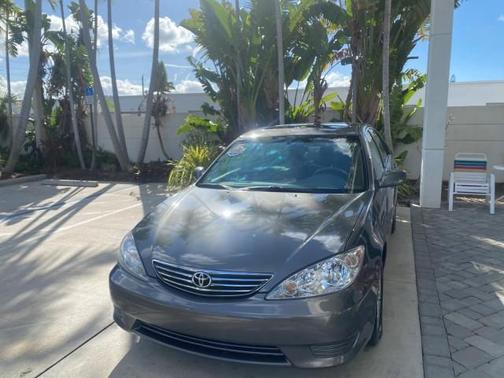 2005 Toyota Camry XLE