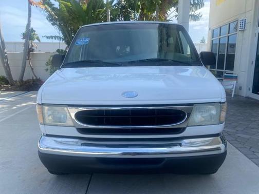 2002 Ford E350 Super Duty XLT