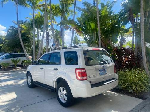 2011 Ford Escape XLS
