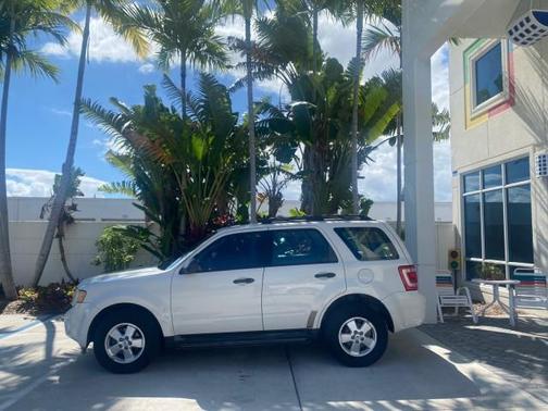 2011 Ford Escape XLS