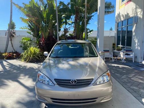2004 Toyota Camry LE