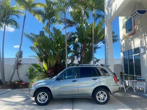 2005 Toyota RAV4 Base
