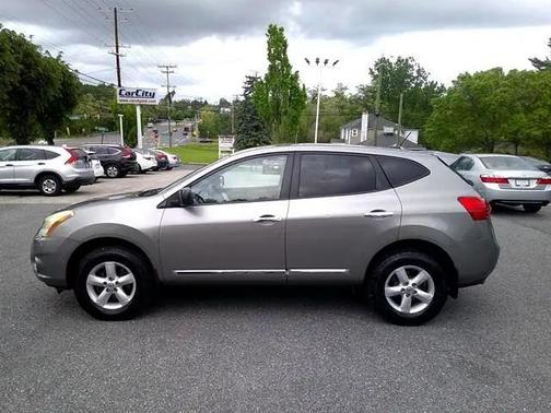 2012 Nissan Rogue S