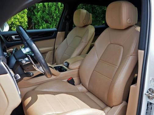 2019 Porsche Cayenne Base