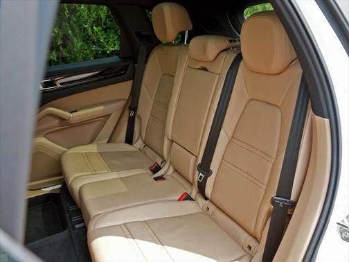 2019 Porsche Cayenne Base