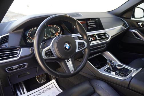 Black Sapphire Metallic 2021 BMW X6 M50i