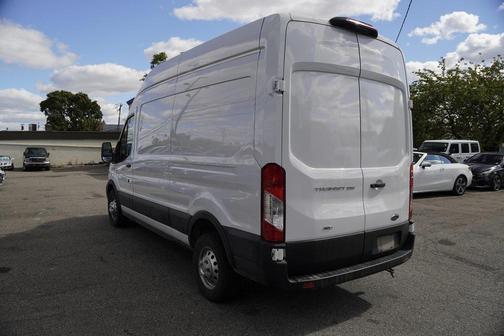 2022 Ford Transit-250 Base