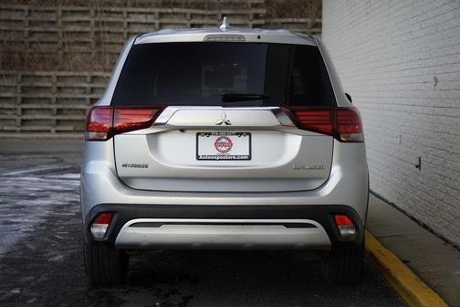 2019 Mitsubishi Outlander ES