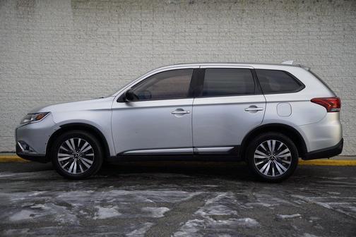 2019 Mitsubishi Outlander ES