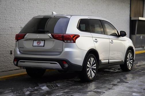 2019 Mitsubishi Outlander ES