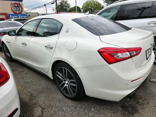 Bianco 2020 Maserati Ghibli Base