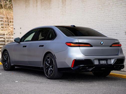 Frozen Pure Grey Metallic 2023 BMW 760 i xDrive