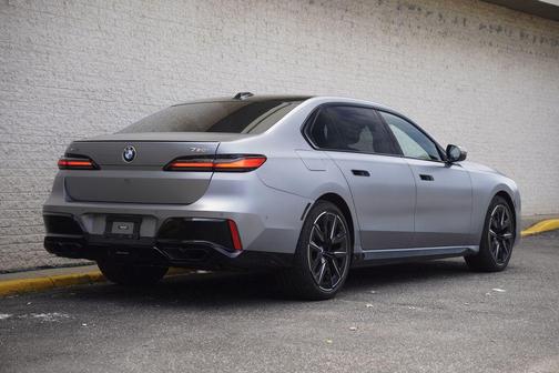 Frozen Pure Grey Metallic 2023 BMW 760 i xDrive