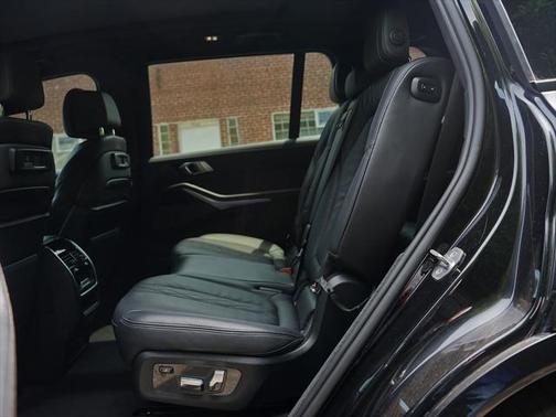 2020 BMW X7 M50i