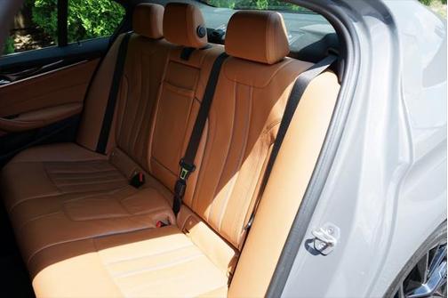 2022 BMW 530 i xDrive