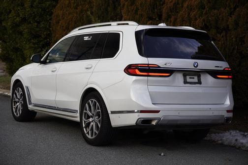 2025 BMW X7 xDrive40i