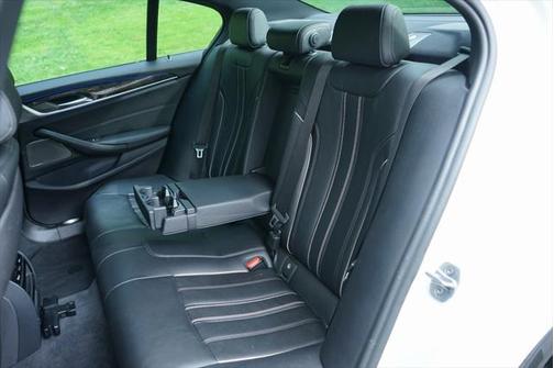 2017 BMW 530 530i
