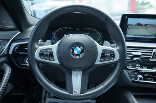 2021 BMW 530 530i