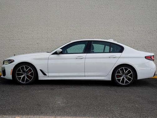 2021 BMW 530 530i