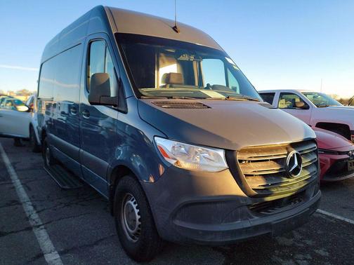 2019 Mercedes-Benz Sprinter 2500 Standard Roof