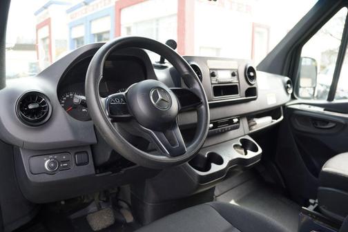 2019 Mercedes-Benz Sprinter 2500 Standard Roof