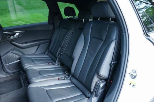 2021 Audi Q7 45 Premium Plus