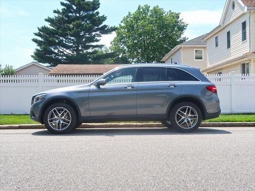 Selenite Grey Metallic 2018 Mercedes-Benz GLC 300 4MATIC