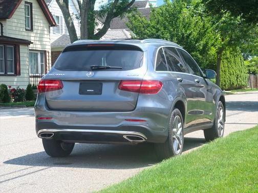 Selenite Grey Metallic 2018 Mercedes-Benz GLC 300 4MATIC