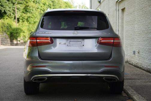 Selenite Grey Metallic 2018 Mercedes-Benz GLC 300 4MATIC