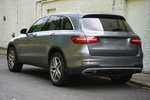 Selenite Grey Metallic 2018 Mercedes-Benz GLC 300 4MATIC
