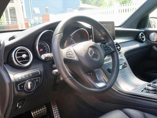 Selenite Grey Metallic 2018 Mercedes-Benz GLC 300 4MATIC