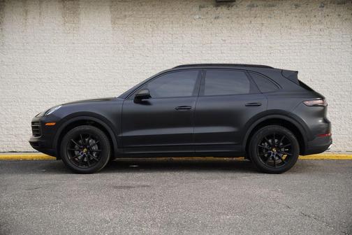 Black 2019 Porsche Cayenne Cayenne