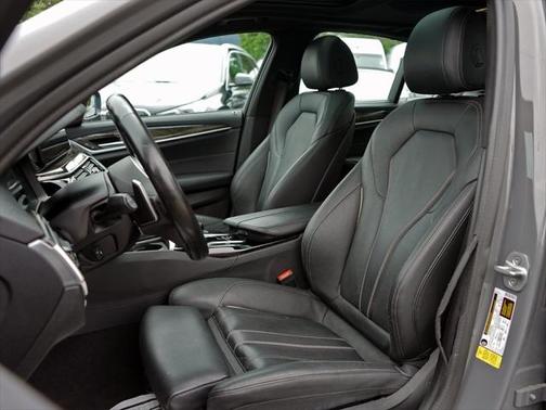 2022 BMW 540 i