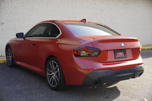 2022 BMW 230 i
