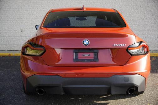 2022 BMW 230 i