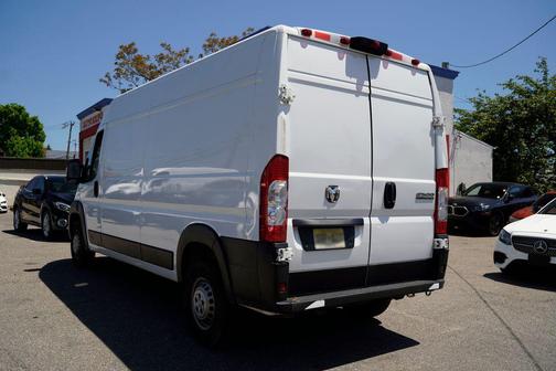 Bright White Clearcoat 2025 RAM ProMaster 2500 Tradesman