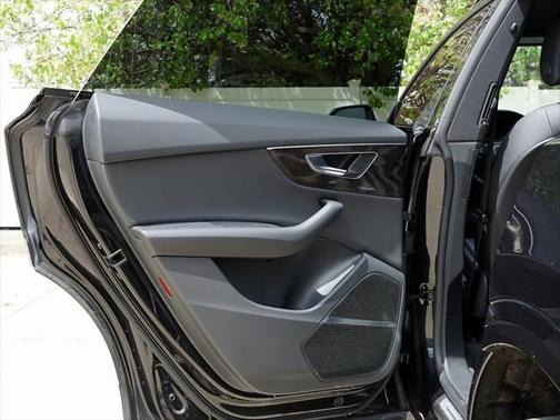 2021 Audi Q8 55 Premium Plus