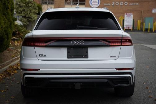 2021 Audi Q8 55 Premium Plus