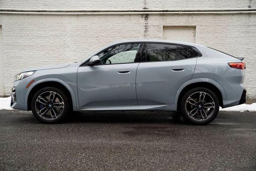 2025 BMW X2 xDrive28i