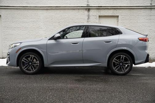 2025 BMW X2 xDrive28i