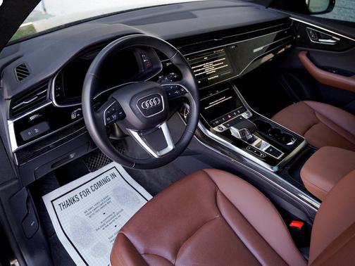 2022 Audi Q8 55 Premium Plus